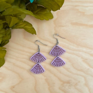 Earrings in the shape of Seashells in lilac color. Handmade, paper quilled and lightweight.